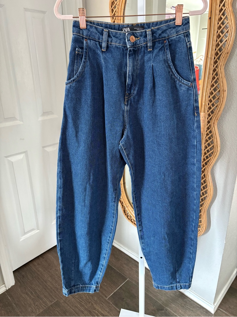 Zara / Pleated Balloon Jeans